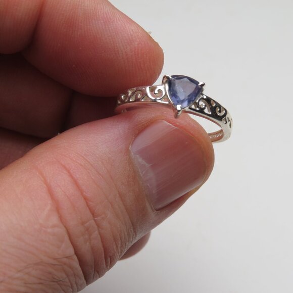 *925 Sterling Silver Genuine Tanzanite Ring - Picture 4 of 5